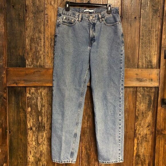 Tommy Hilfiger Sz 12 Blue Denim High Waisted Light Wash Cotton Mom Jeans - Picture 2 of 9